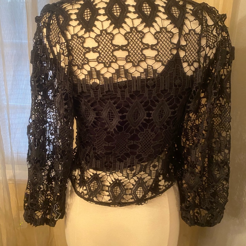 Zara lace blouse includes camisole!!